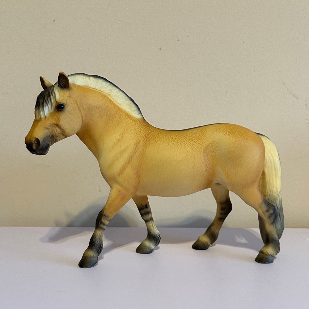 Breyer No. 482 Henry Fjord Horse Traditional Size